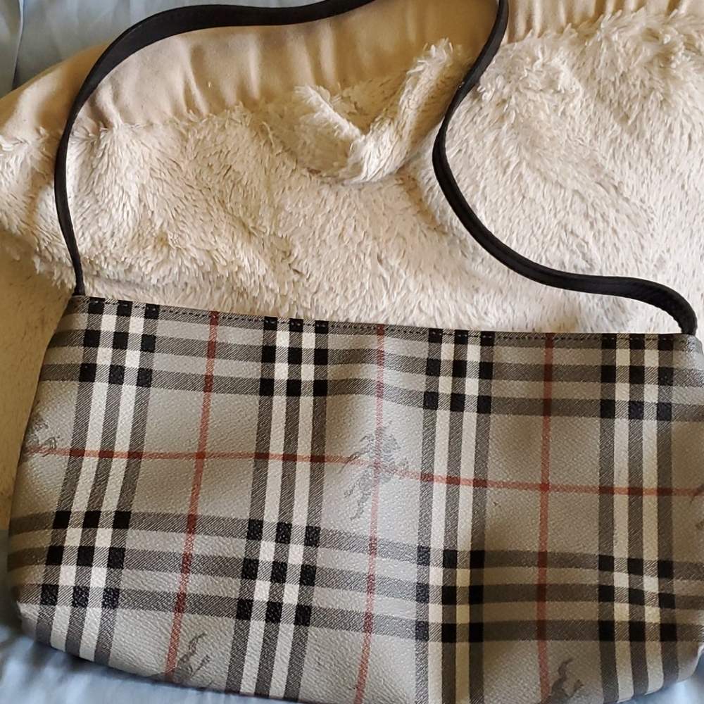 Burberry Authentic bag